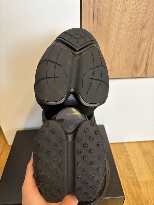 Balmain Unicorn Originali, Noi