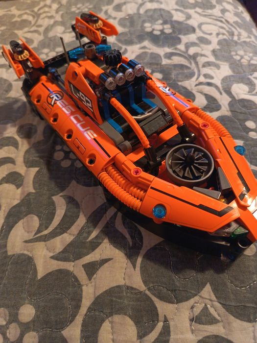 Vând lego technic