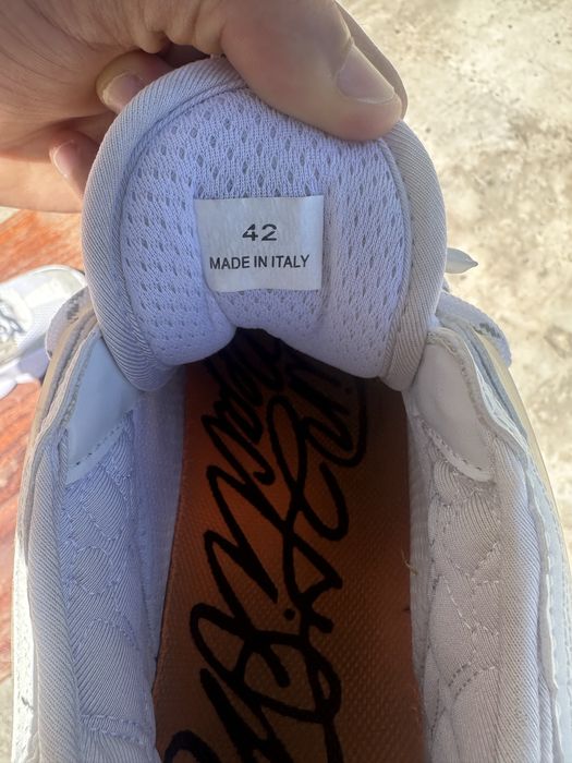 Versace chain reaction