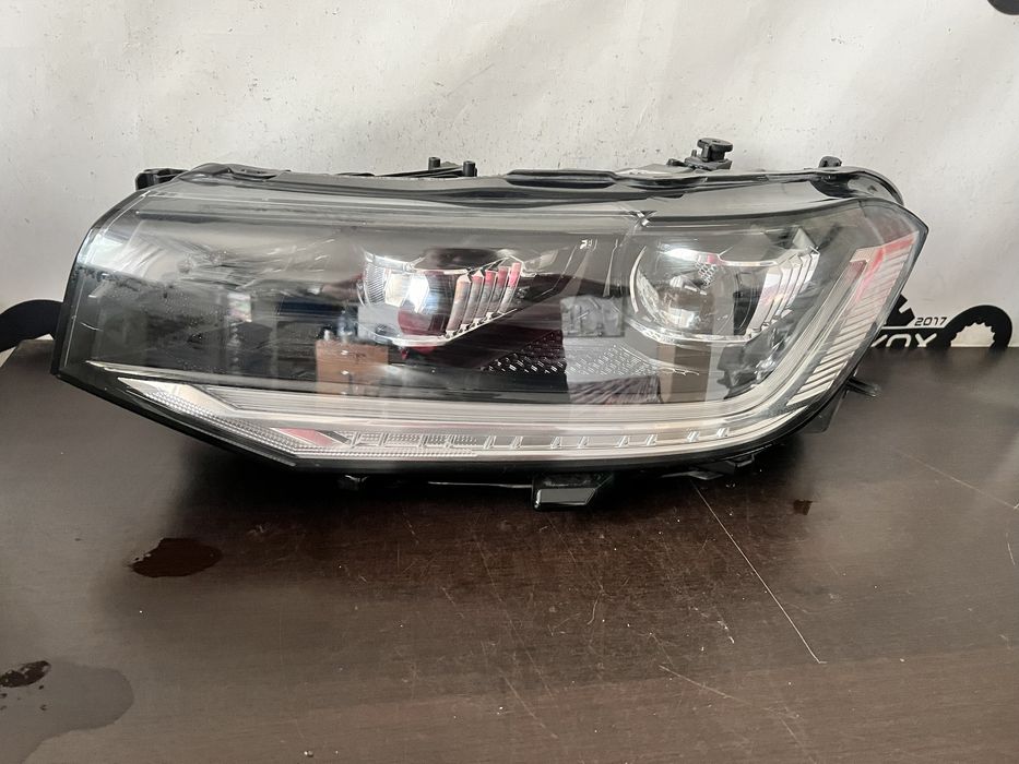 Far stanga full led matrix Vw T Cross