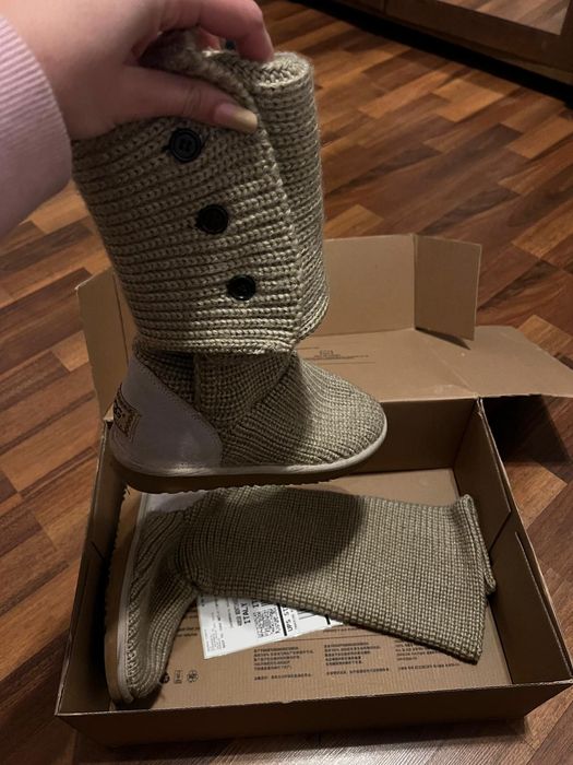 UGG Crosetate originale