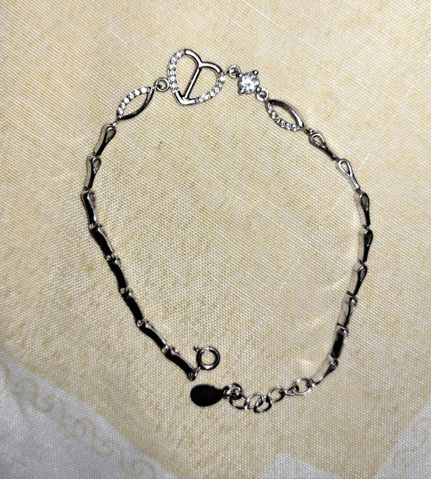 Дамска сребърна гривна