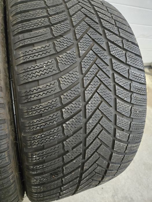 2buc Anvelope iarna 295 35 21 Bridgestone
