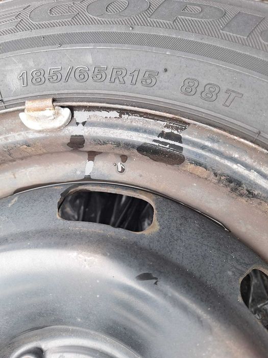 4 buc anvelope vara bridgestone stare f buna cu jante originale