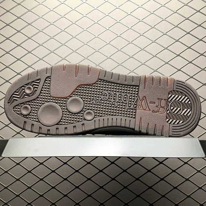 Off White Out of Office  36-47