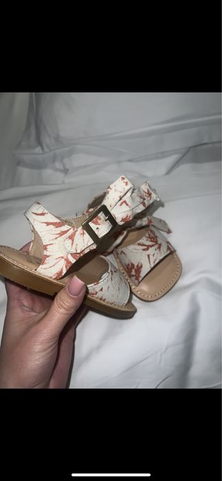 Детские сандалии для девочек 23 размера