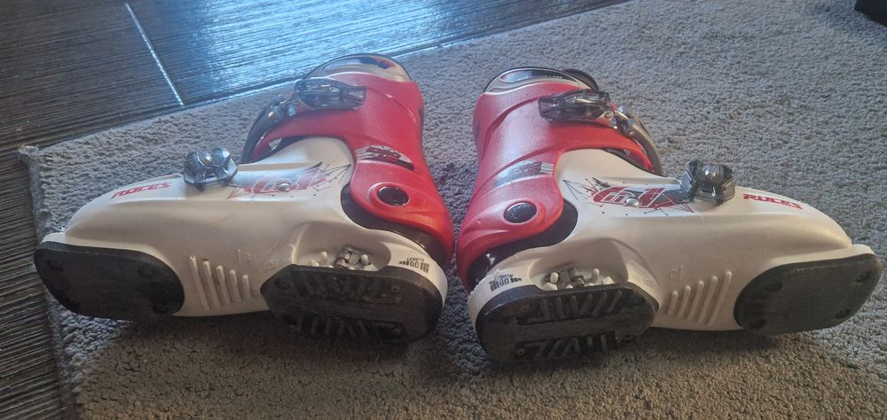 Clăpari copii Roces reglabili 30-35 și bețe Leki 90 cm