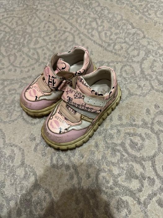 Обуви детские.  .