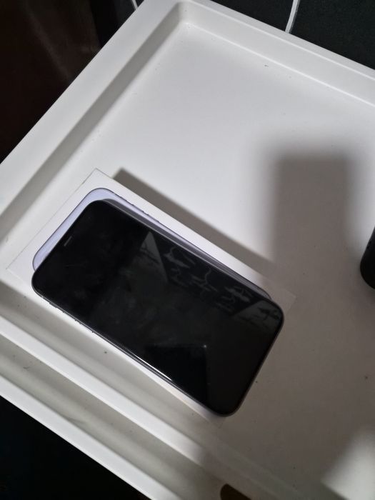 Телефон Ihone 11