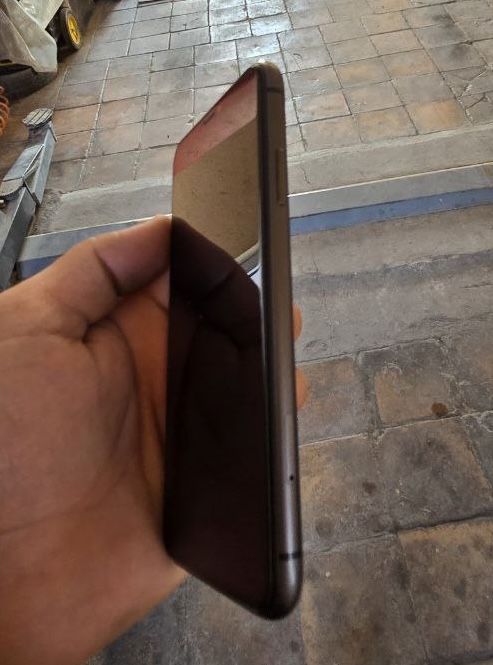 Iphone 11  Ideal sastiyana