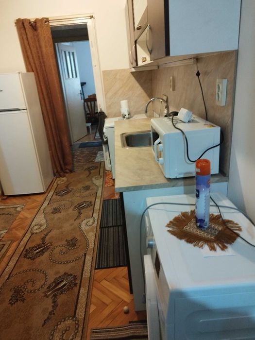 Дава се под наем Тристаен апартамент в Плевен, Идеален център - 80 кв.м за 306 € - Снимка #5