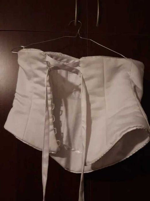 Официална абитуриентска или булчинска рокля