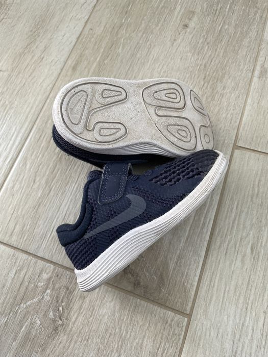 Детски маратонки Nike revolution 4