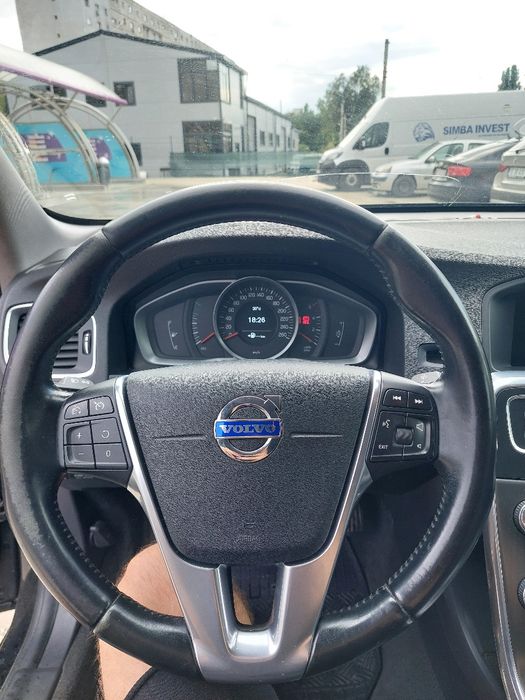 VOLVO S60 2015 — imagine 5