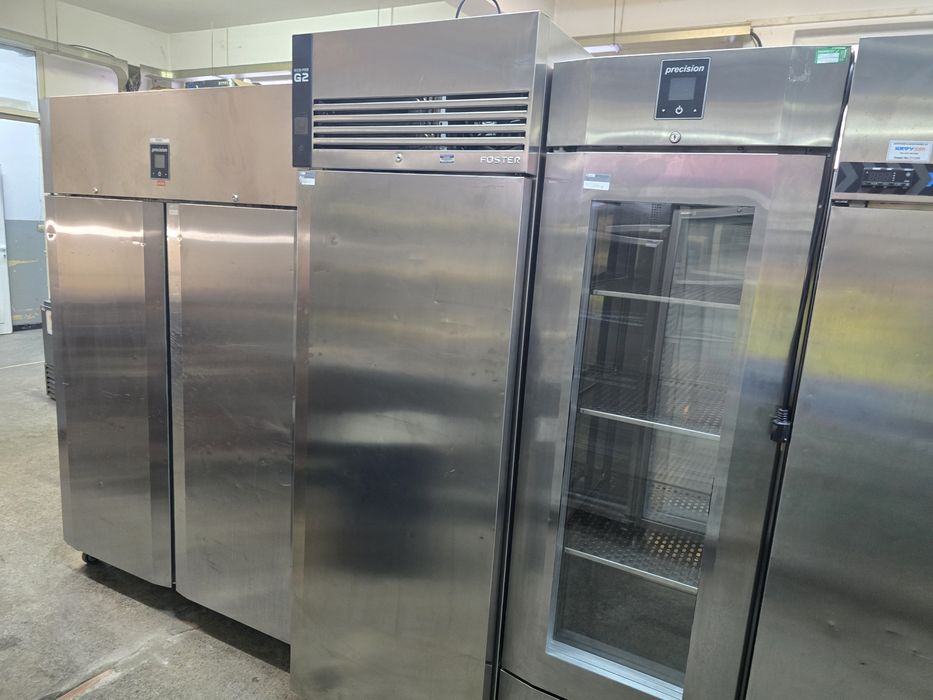 Хладилна маса  3врати,с гранит 2700лв