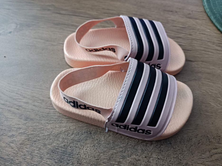 Детски сандали и маратонки Adidas за момиче