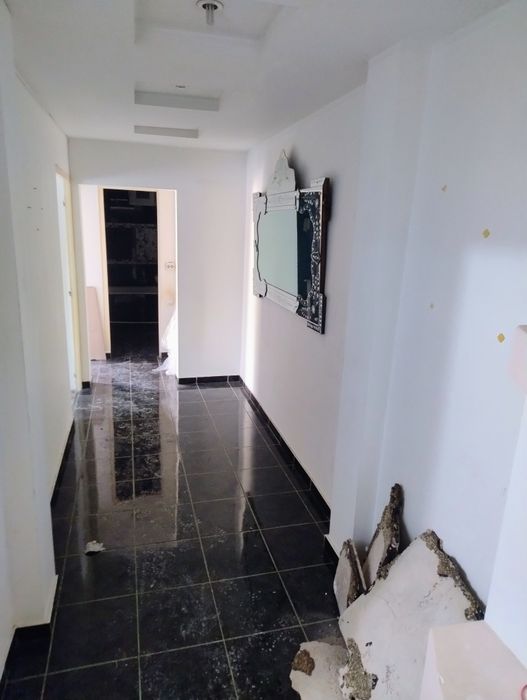 Vând oglinda Versace