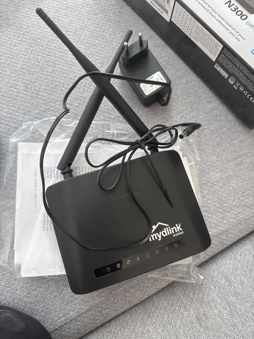 Рутер d-link Wireless N 300 Home облачен рутер DIR-605L