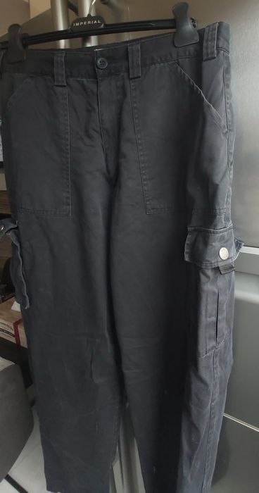 Pantaloni cargo marimea 40