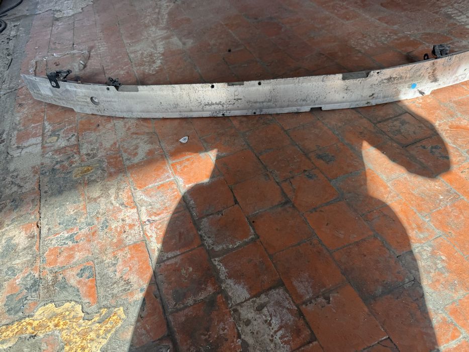 Греда под предна броня за бмв ф10 ф11