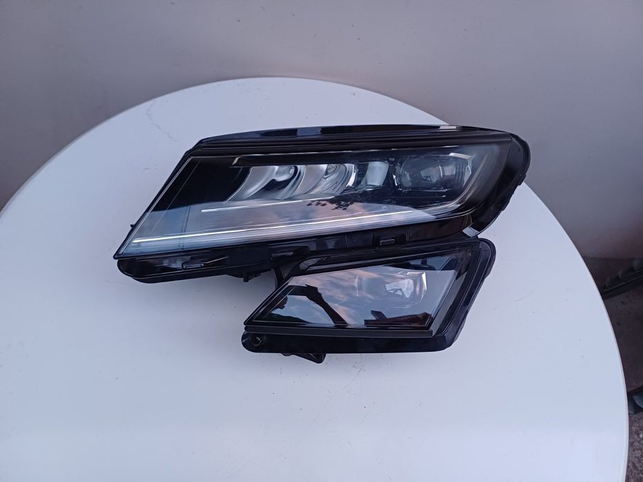 Ляв фар за Skoda Kodiq led; 2019г.
