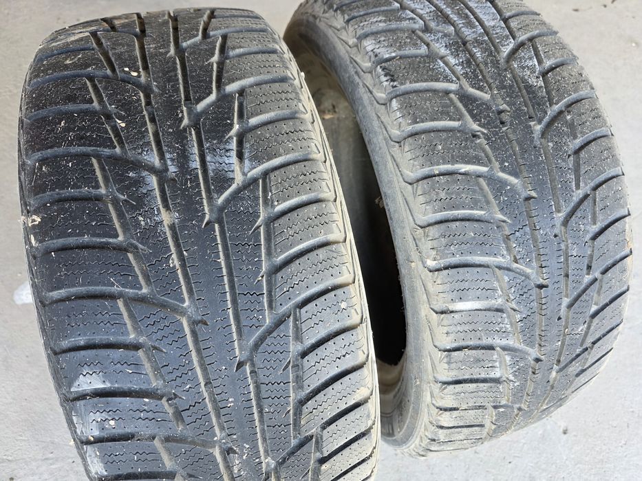 Шины зимние 2 штук бодром сост