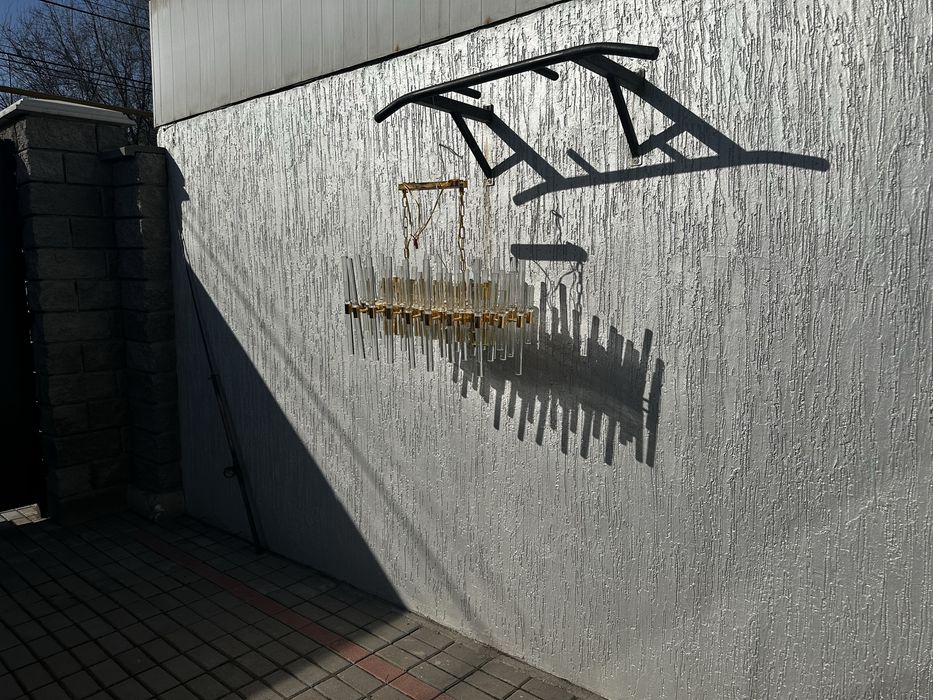 Продам две люстры