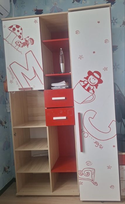 Отдам за 8 тысяч тенге три шкафа