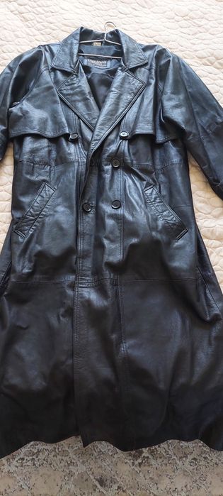 Продам мужской плащ.