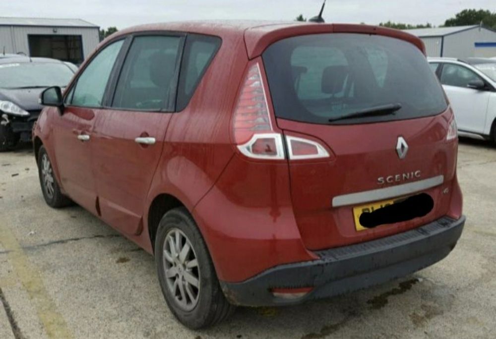 Dezmembrez Renault Scenic 3 1.5 Diesel