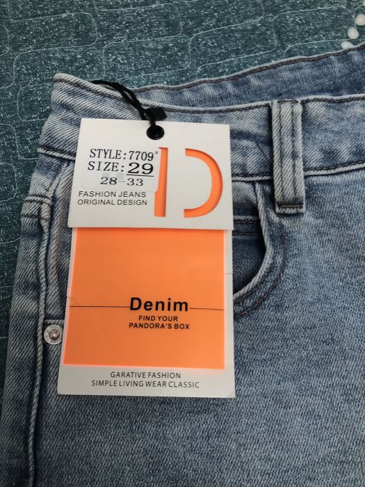 Продам летние голубые джинсы