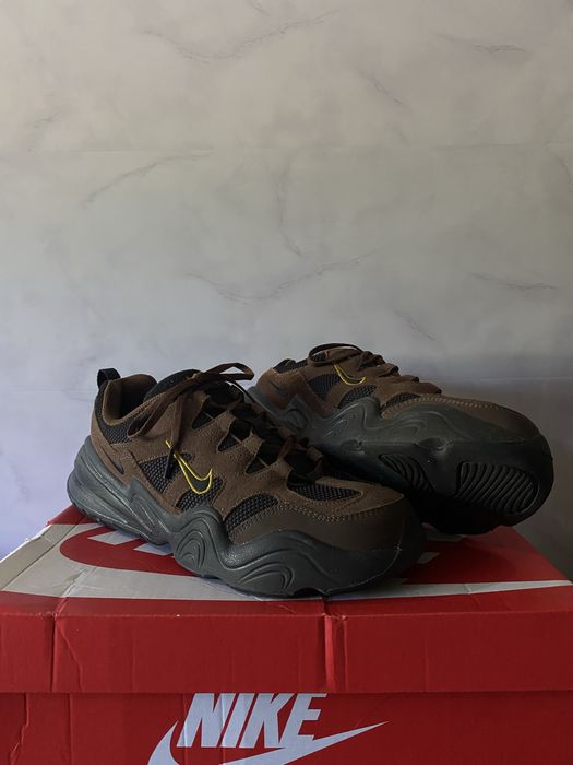 NIKE Спортни обувки Tech Hera (Cacao Wow)