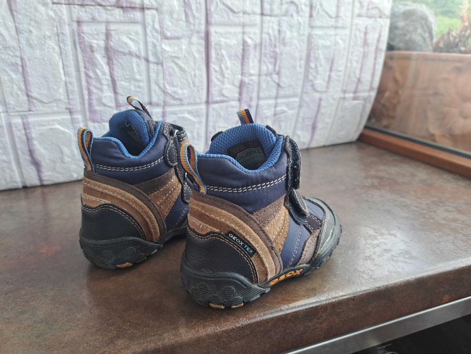 детски ботуши,зимни обувки,боти,апрески,Geox номер21 за момче,геокс