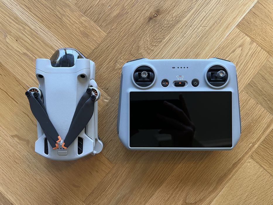 DJI mini 3 pro има оригинална кутия + 64 гб памет може бартер на insta 360 x3-5
