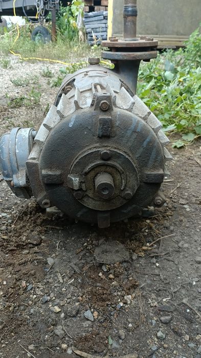 Насос центробежный (помпа)