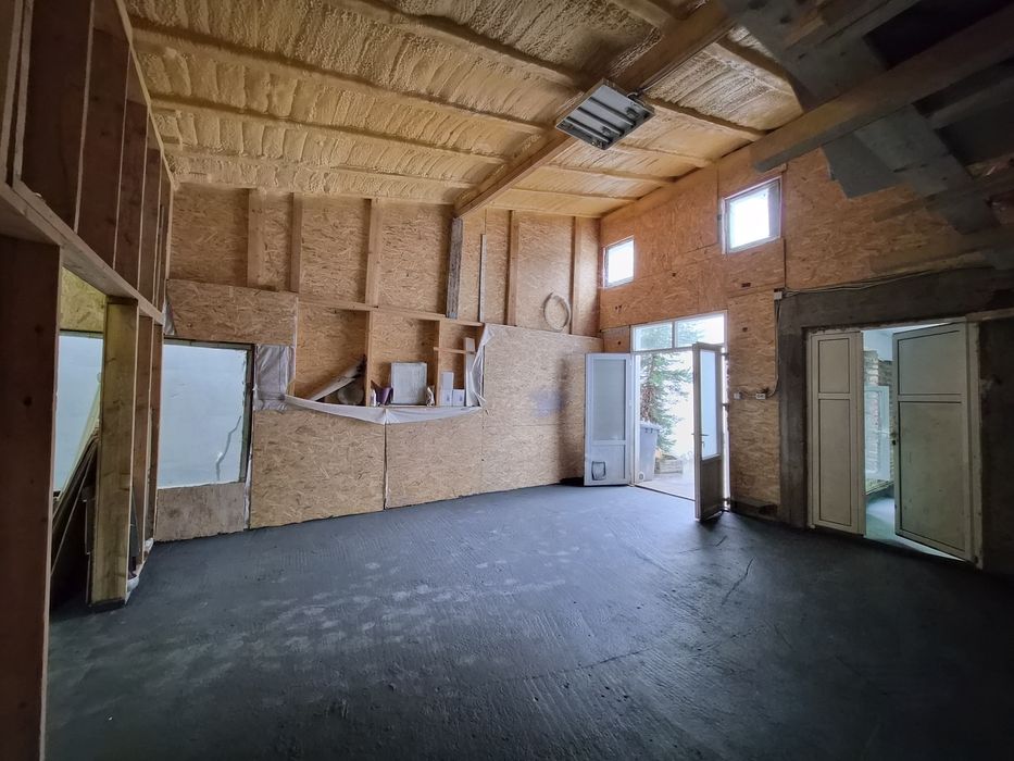 Închiriez Spațiu comercial în zona foarte buna ROMANA 102