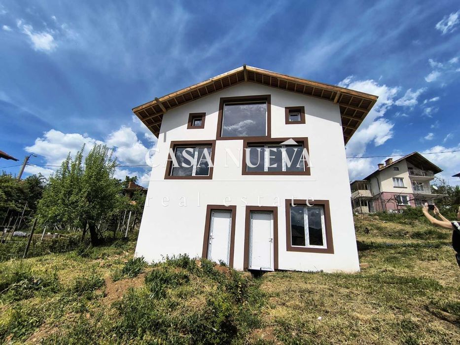 Продава се Къща в Земен - 180 кв.м за 473 €/кв.м - Снимка #2