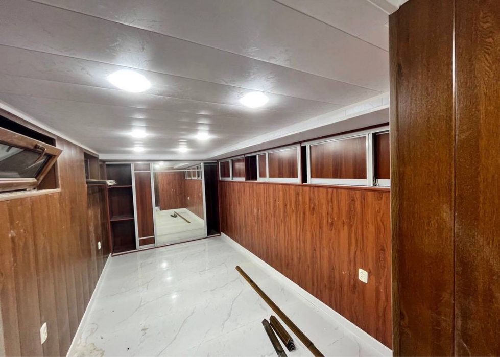 Продается офис Ор-р: метро Гофур Гулом 115м2