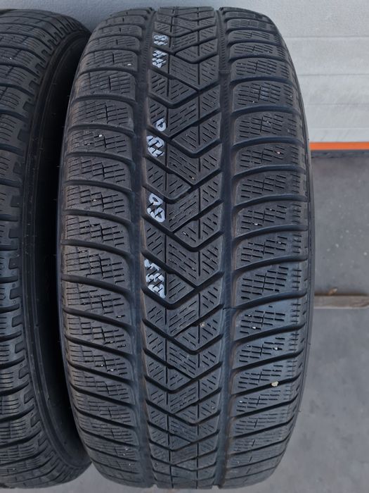Зимни гуми 2 броя PIRELLI Scorpion 235 60 R18 дот 4418
