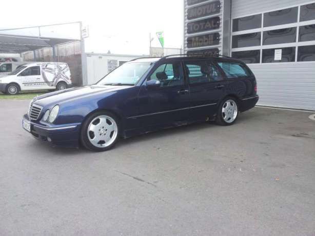 Mercedes E300 TD177кс AVANTGAR на части