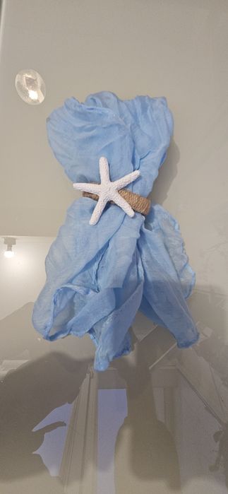 Бутафорна картонена торта и декорация