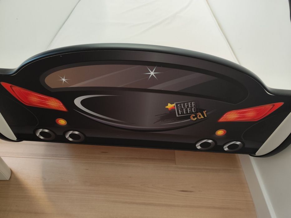 Продавам детско легло на Батман/ Batcar, размери 140/70, в отлично със