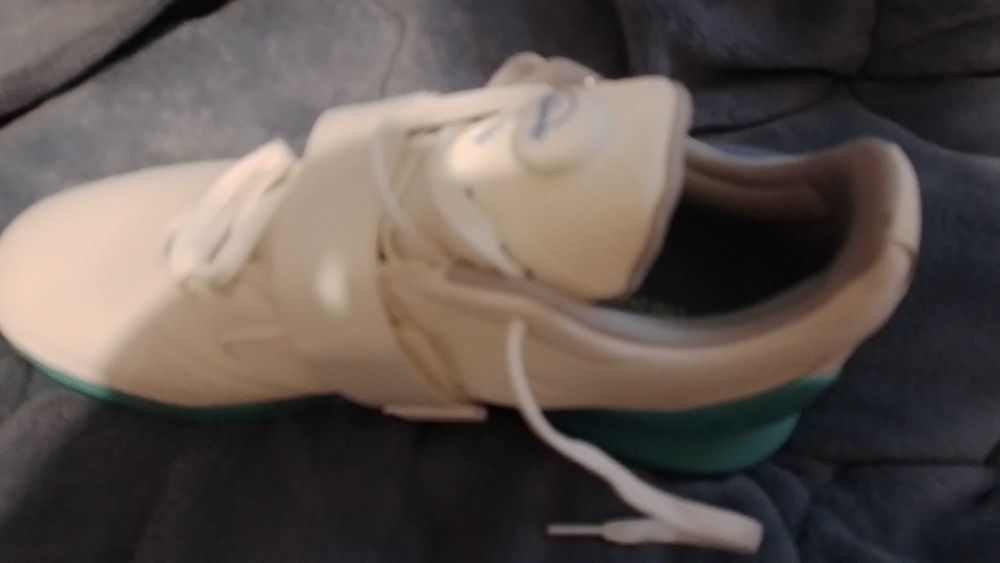 REEBOK LEGACY LIFTER III noi  marimea 47  in magazin sunt 1000 ron / 1500 ron