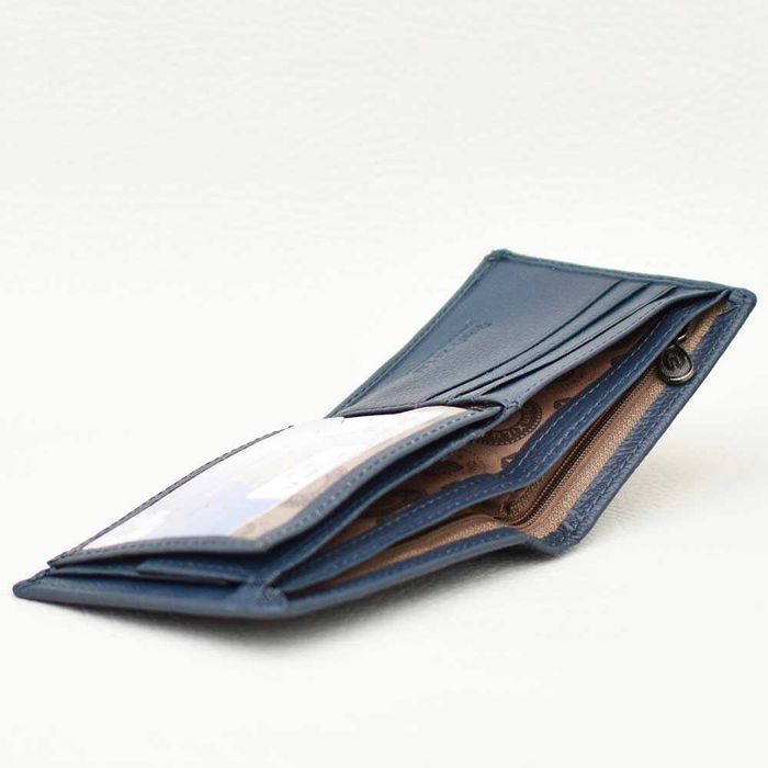 Малък мъжки портфейл от естественс кожа. Цветове