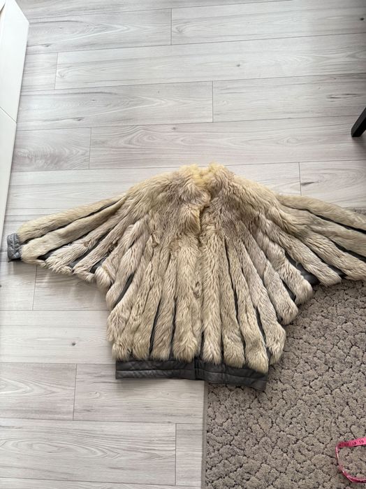 Късо дамско палто от Естествена кожа с косъм