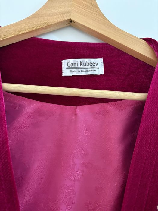 Гани Көбеев кажекей чапан