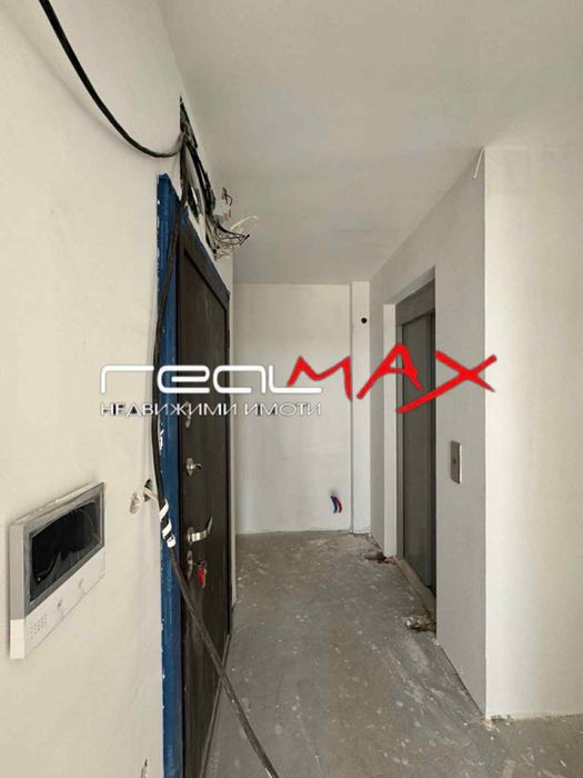 Продава се Тристаен апартамент в Казанлък - 171 кв.м за 1539 €/кв.м - Снимка #10