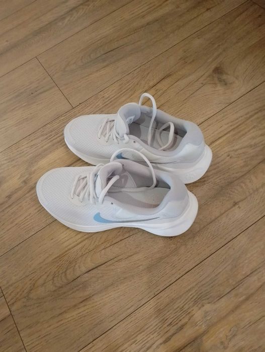 Дамски маратонки,нови