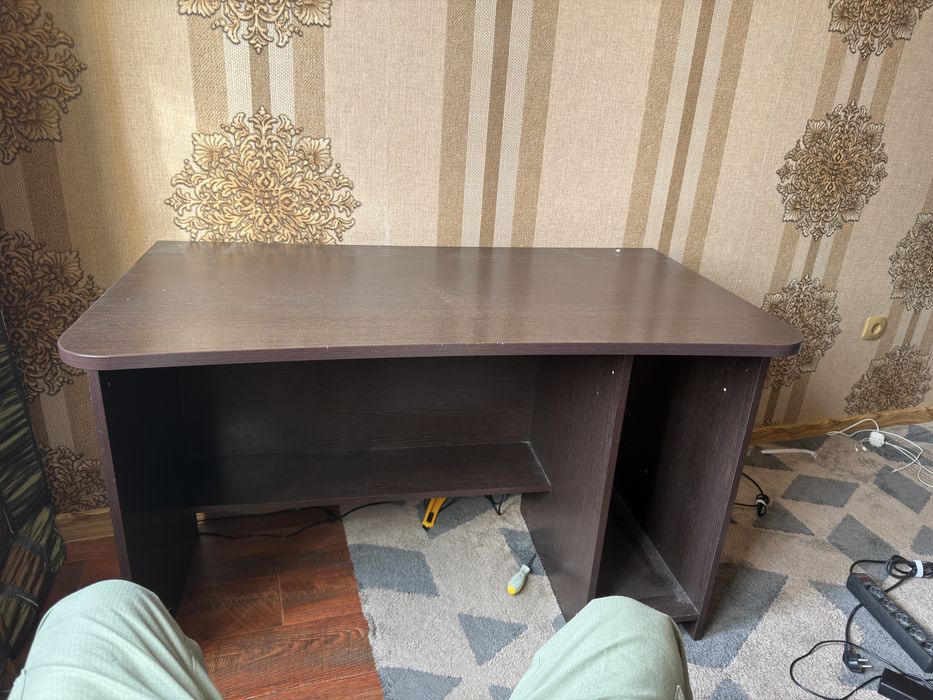 Стол рабочий, дерево