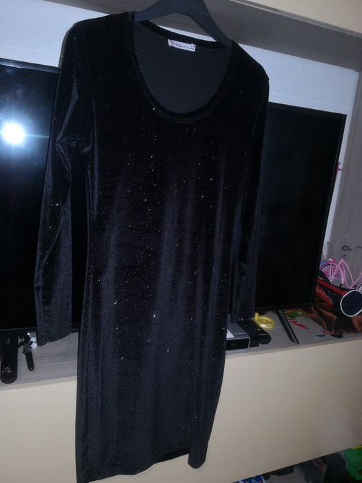 Rochie de ocazie mărimea L in stare foarte buna